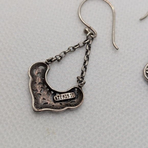 ✨ Intricate Sterling Silver Filigree Dangle Earrings ✨ - Picture 4 of 4